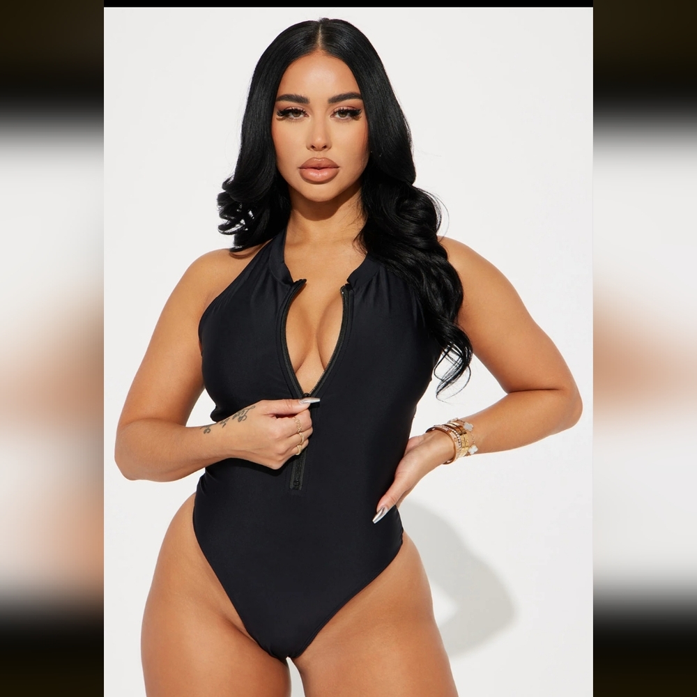 Evelyn Zip Up 1 Piece Swimsuit- Black